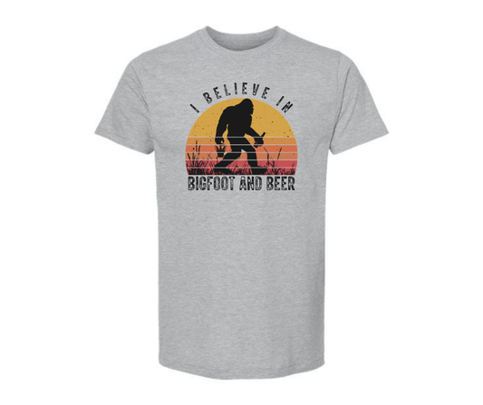T-Shirt: T80 - I Believe in Bigfoot & Beer (H. Grey)