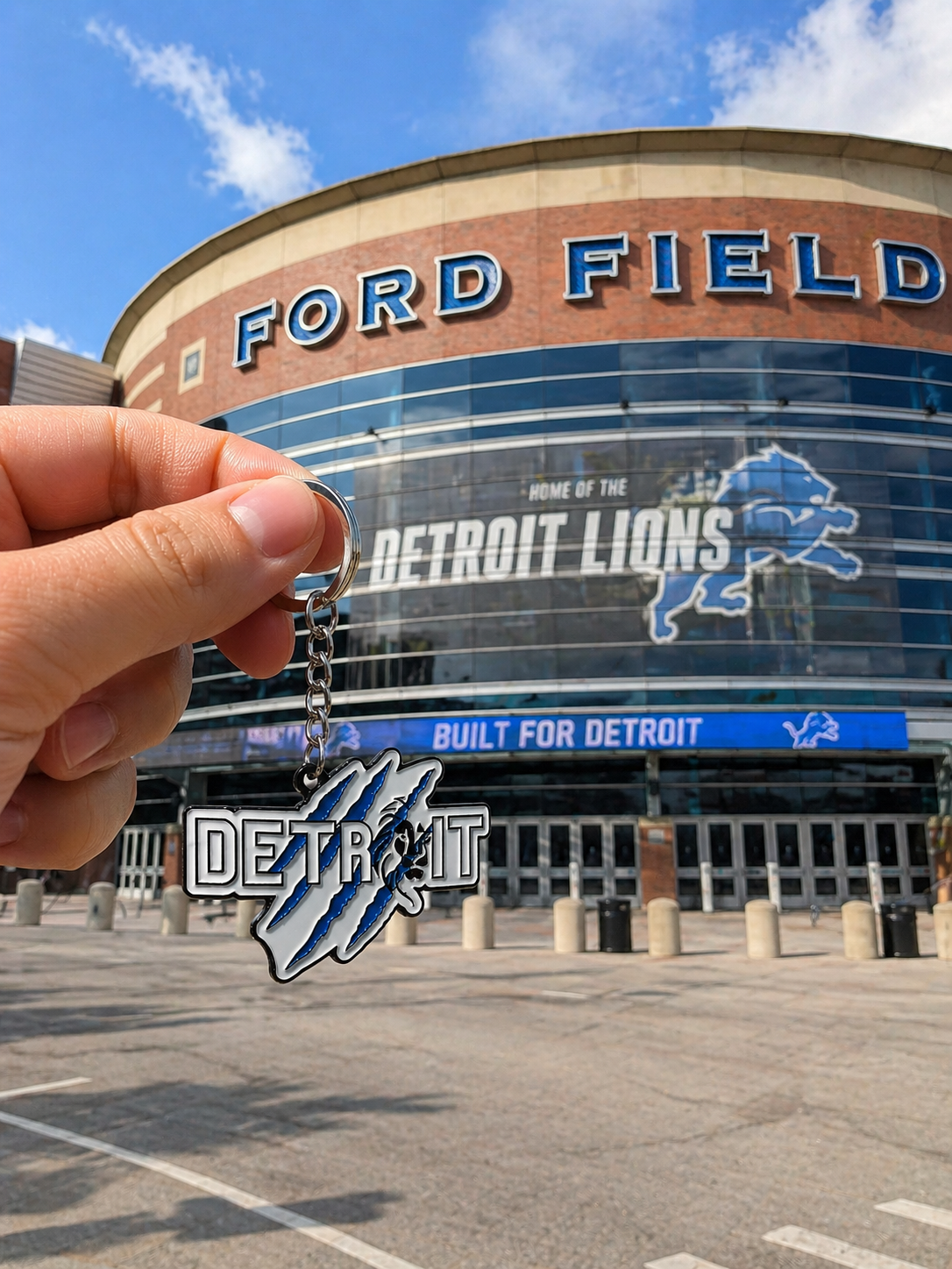 K6: Detroit Claw Keychain