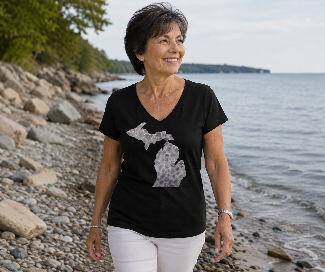 T-Shirt: Michigan Map Petoskey Stone