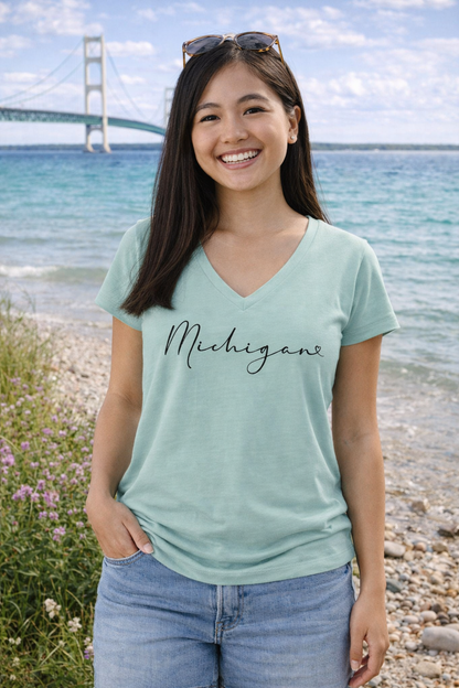 V-Neck: V5C - Michigan Script (Mint)